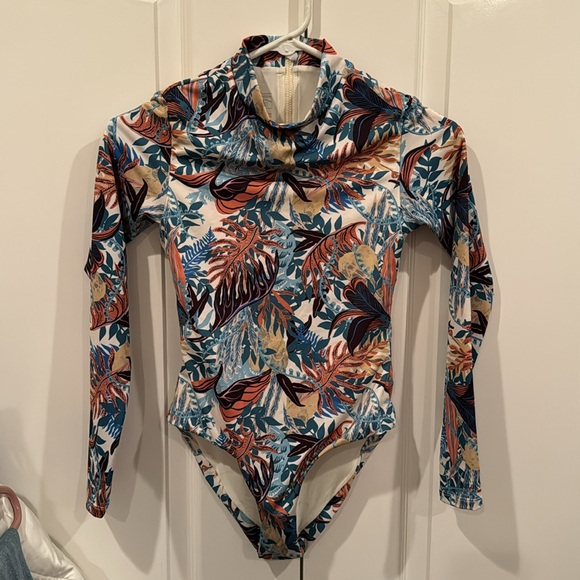 Patagonia Swell Seeker Long-Sleeve One-Piece Swimsuit Size XS - Picture 4 of 12